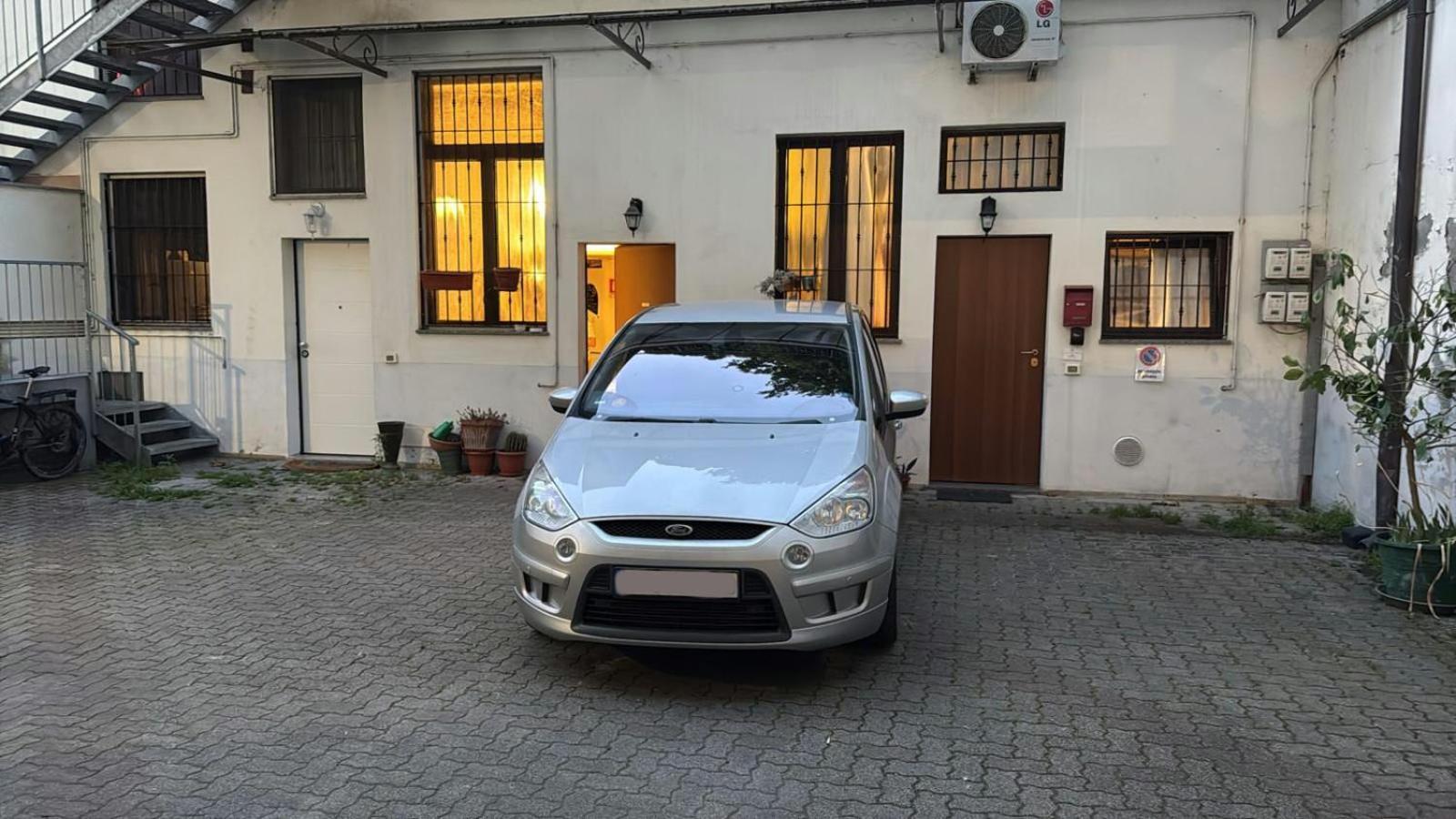 La Casa Nel Cortile-Free Parking Apartment Milan Exterior photo